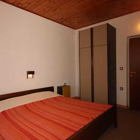 Apartment Manjadvorci 7445a *