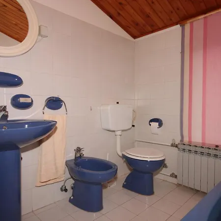 Manjadvorci 7445a Apartment
